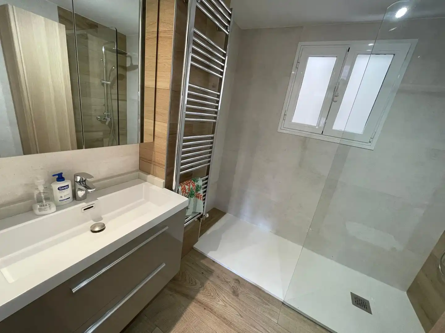 Baño de Piso de alquiler en Zaragoza con Aire acondicionado, Calefacción y Terraza