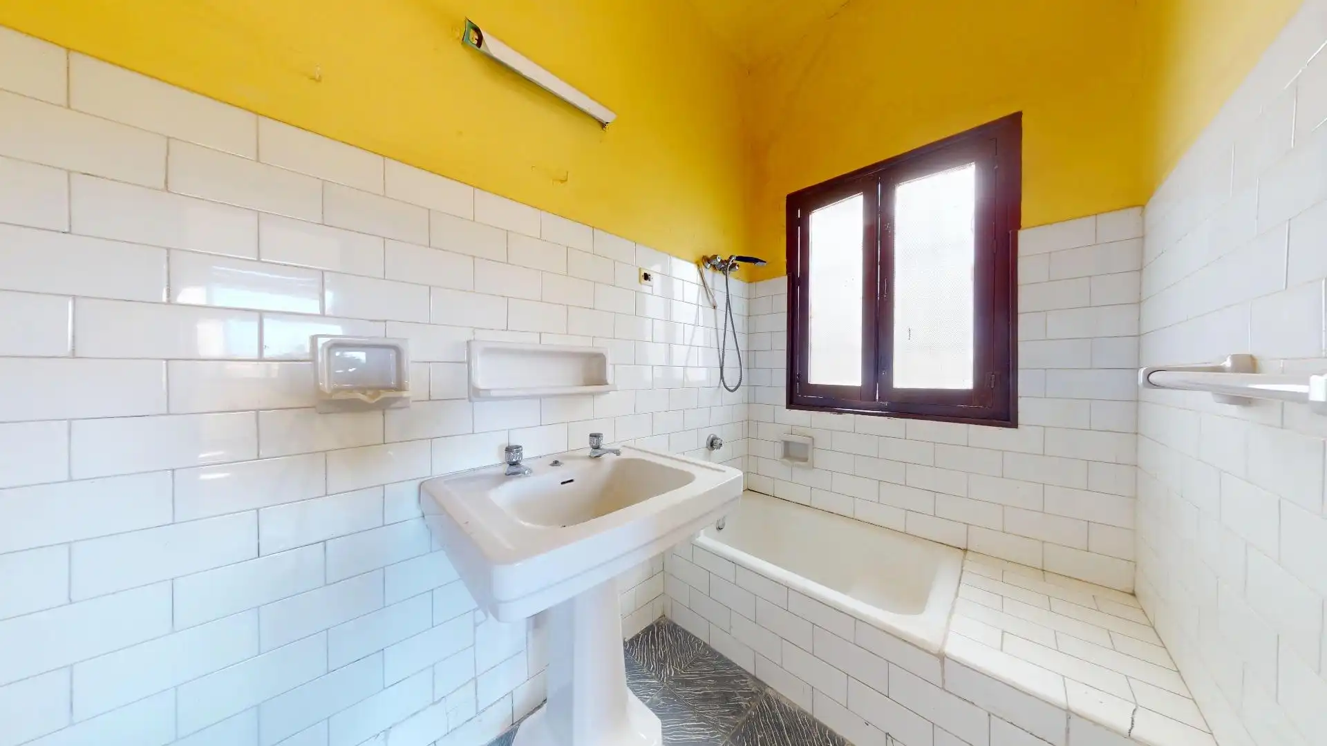 Bathroom of Houses for sale in Berja