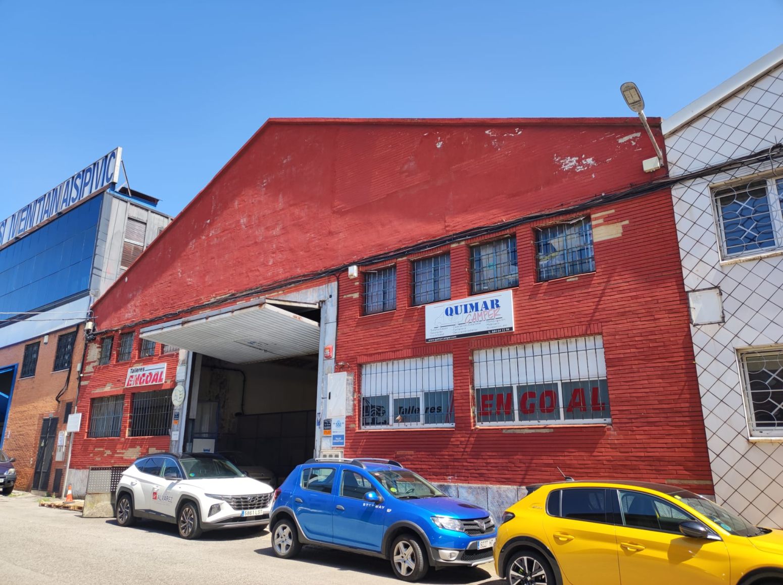 Vista exterior de Nau industrial en venda en Gijón 