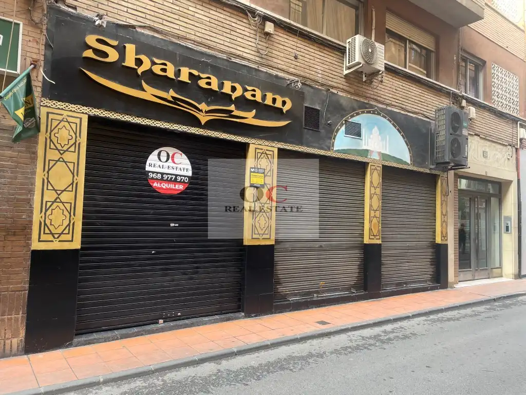 Local commercial en cession à Calle Canovas Castillo