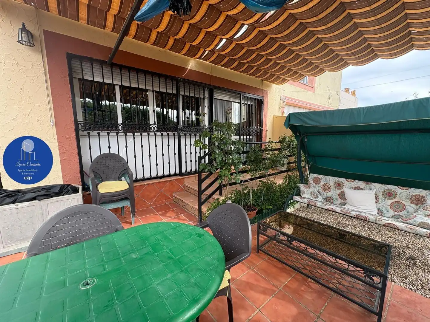 Terrassa de Casa adosada en venda en Yuncler amb Aire condicionat, Calefacció i Jardí privat