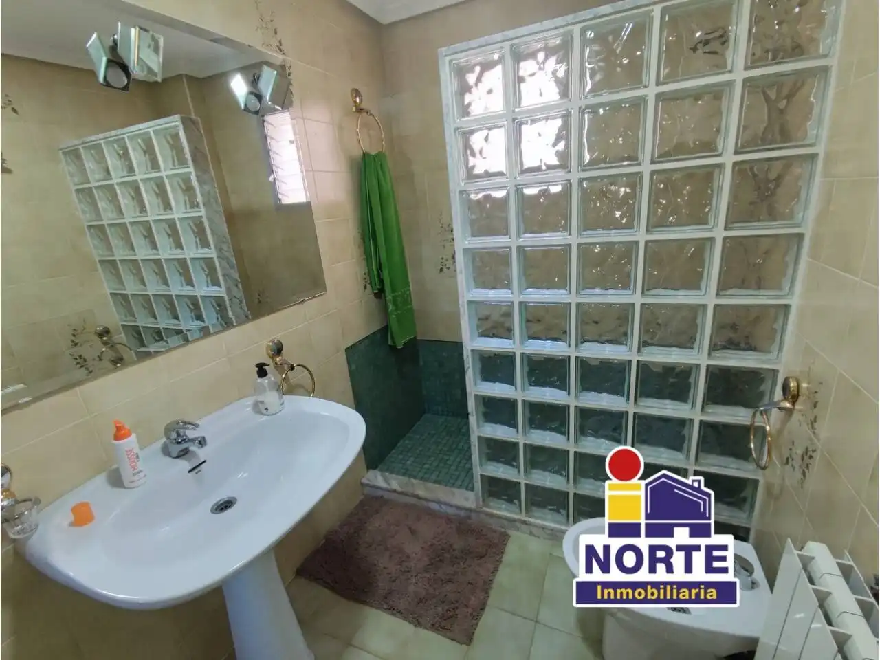Flat with terrace to rent in Zona Nord, imagen 12