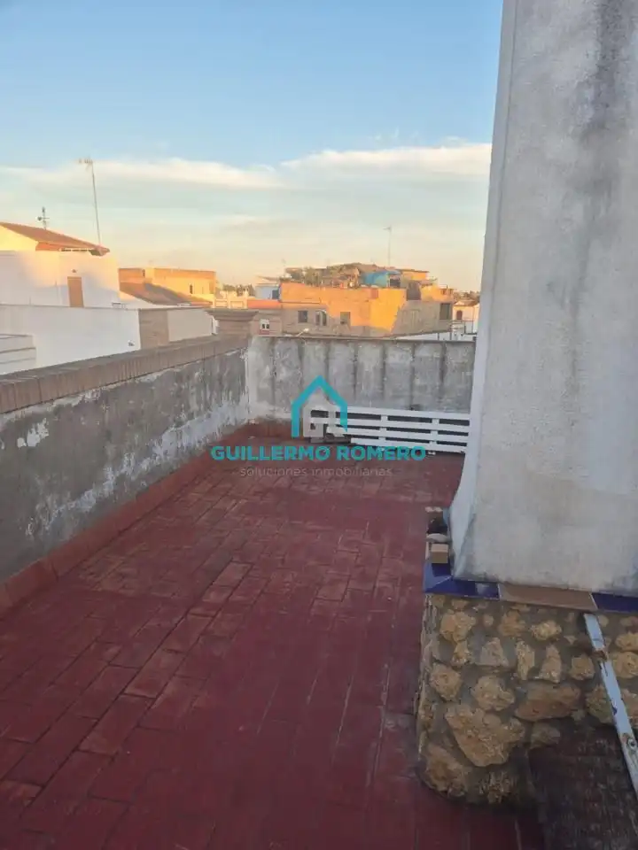 Vista exterior de Piso en venta en La Puebla del Río con Terraza