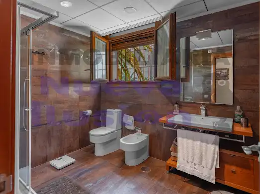 Bathroom of Houses for sale in Roquetas de Mar  with Air Conditioner, Heating and Private garden