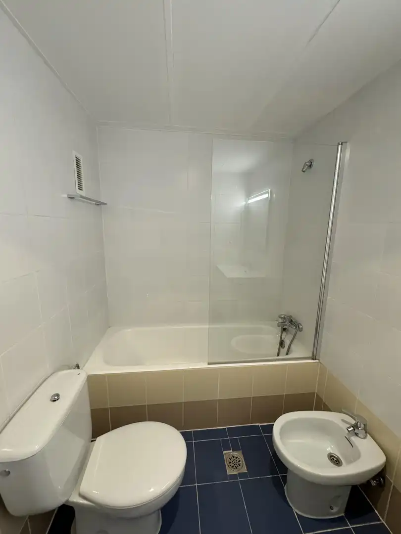Baño de Piso en venta en Zaragoza con Terraza y Trastero