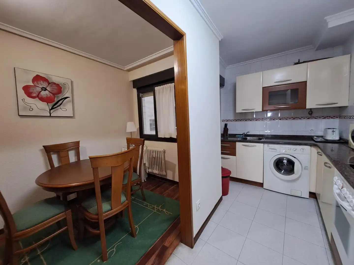 Cuina de Pis en venda en Oviedo  amb Traster