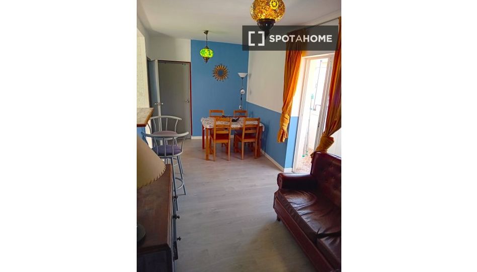 Piso de alquiler en Los Rosales - Imagen 2