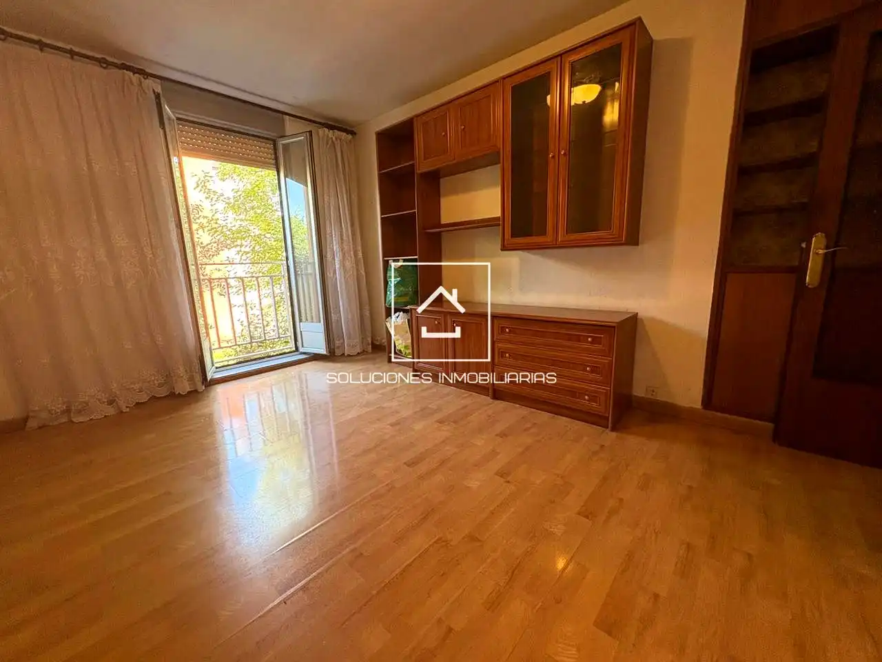 Vista exterior de Piso en venta en Madrid