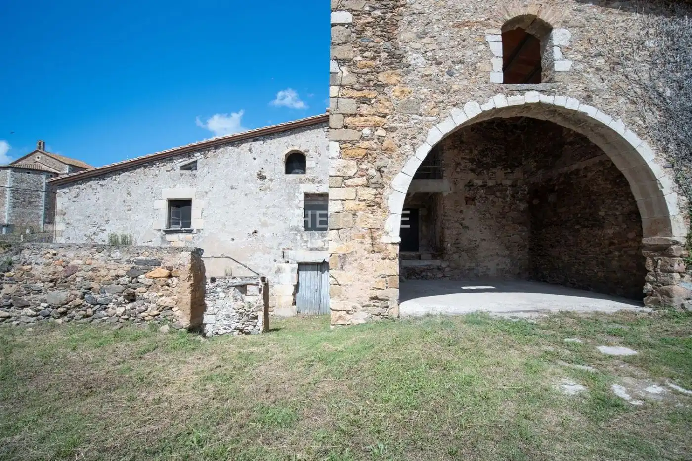 Houses for sale in Juià