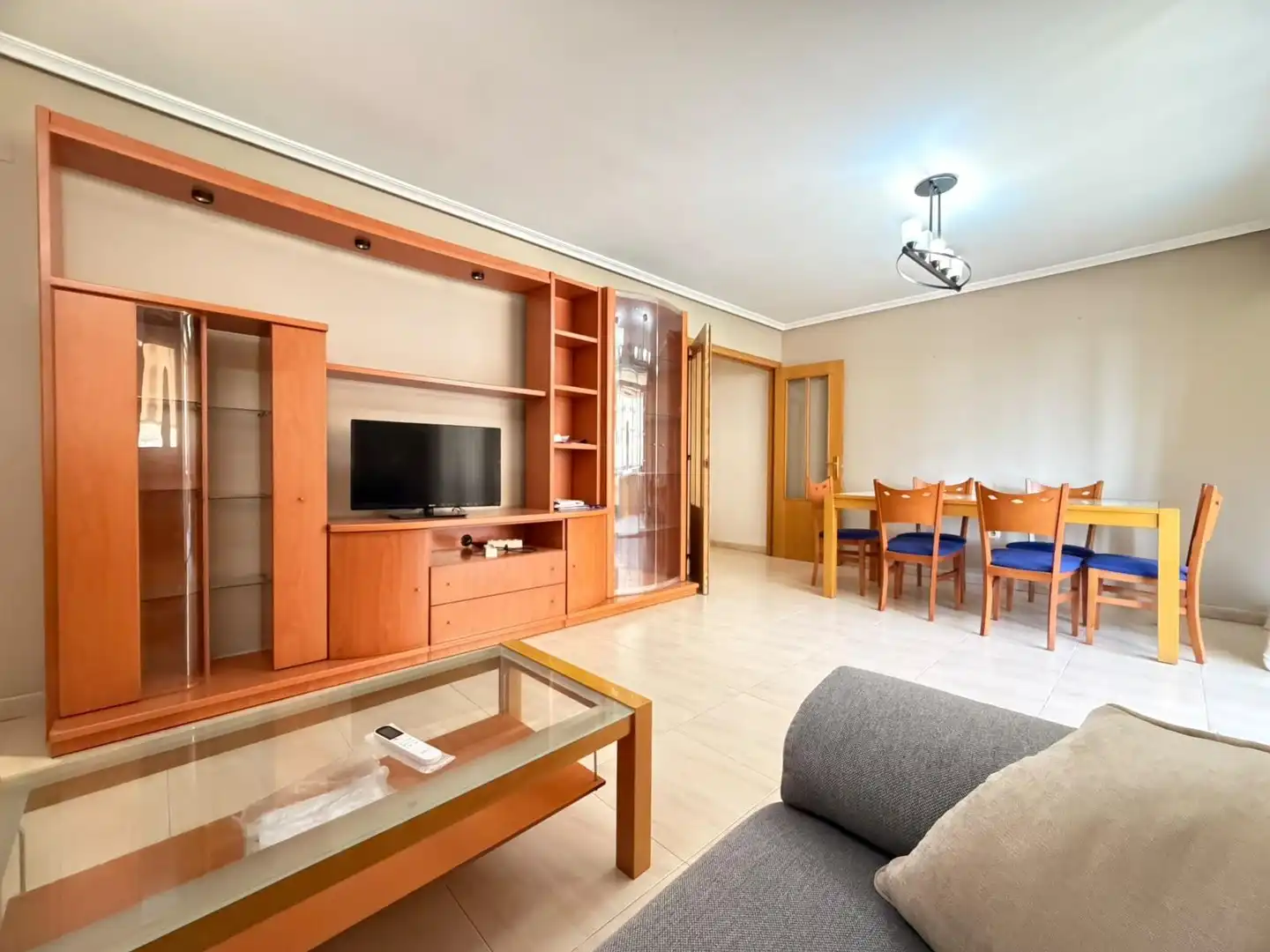 Sala de estar de Piso de alquiler en Alicante / Alacant con Aire acondicionado, Amueblado y Piscina comunitaria