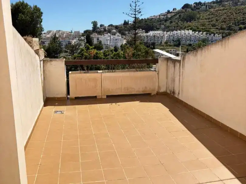 Terrassa de Casa adosada en venda en Almuñécar amb Piscina i Balcó