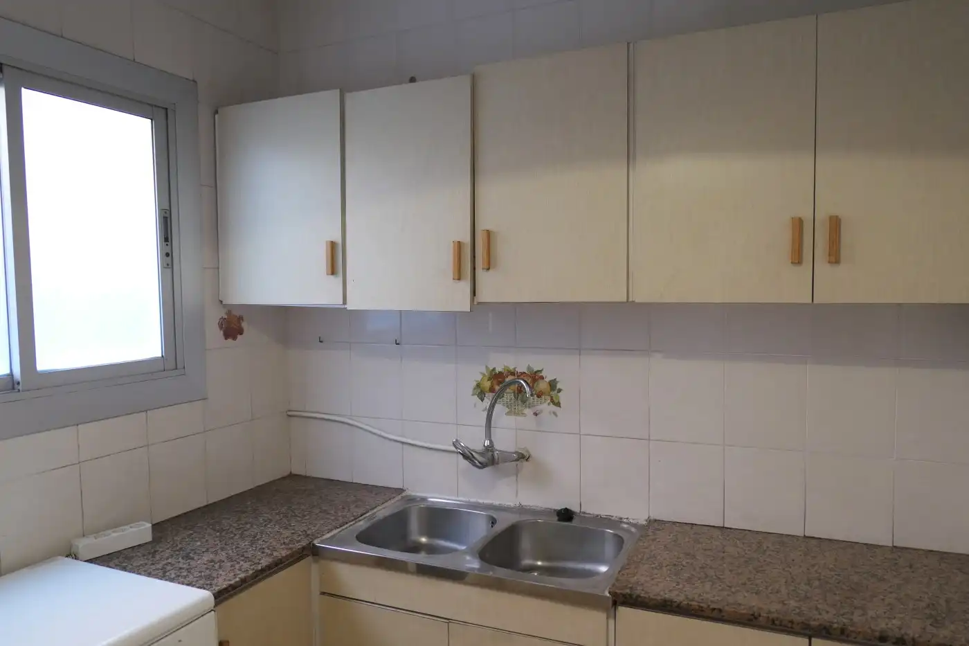 Cuina de Casa o xalet en venda en Barcelona amb Terrassa i Traster