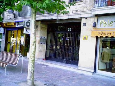 Appartement compact avec ascenseur à louer à Avenida de los Reyes de España 26