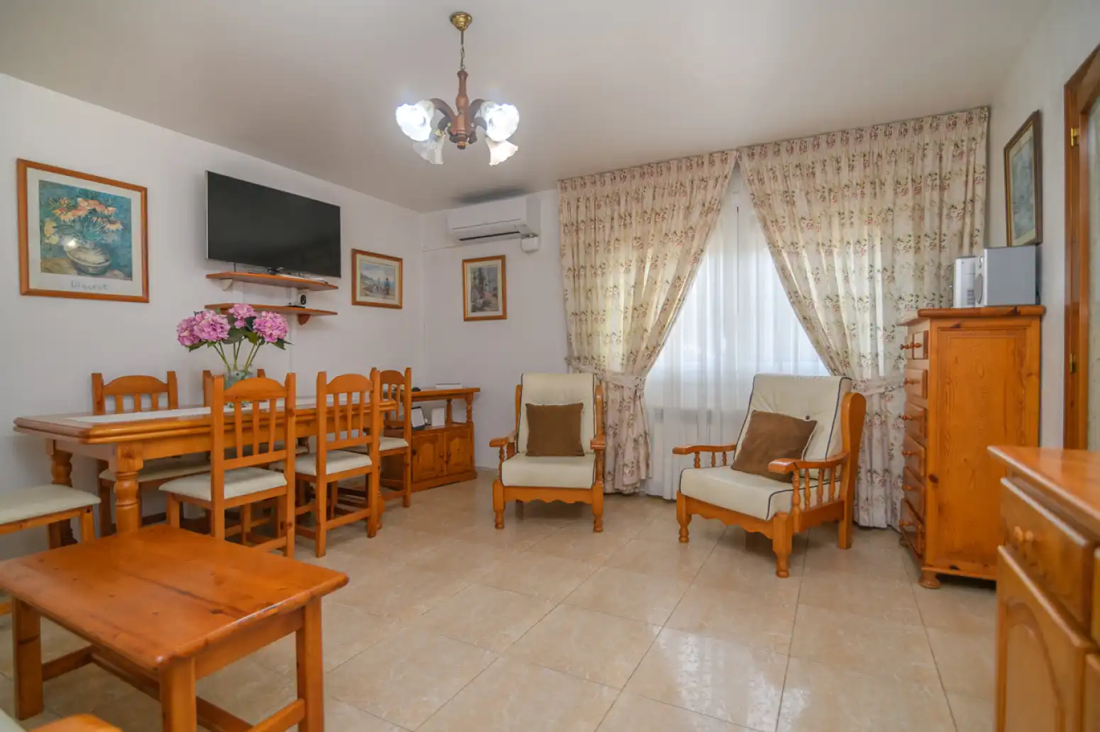 Sala de estar de Casa o chalet en venta en Viladecans con Balcón
