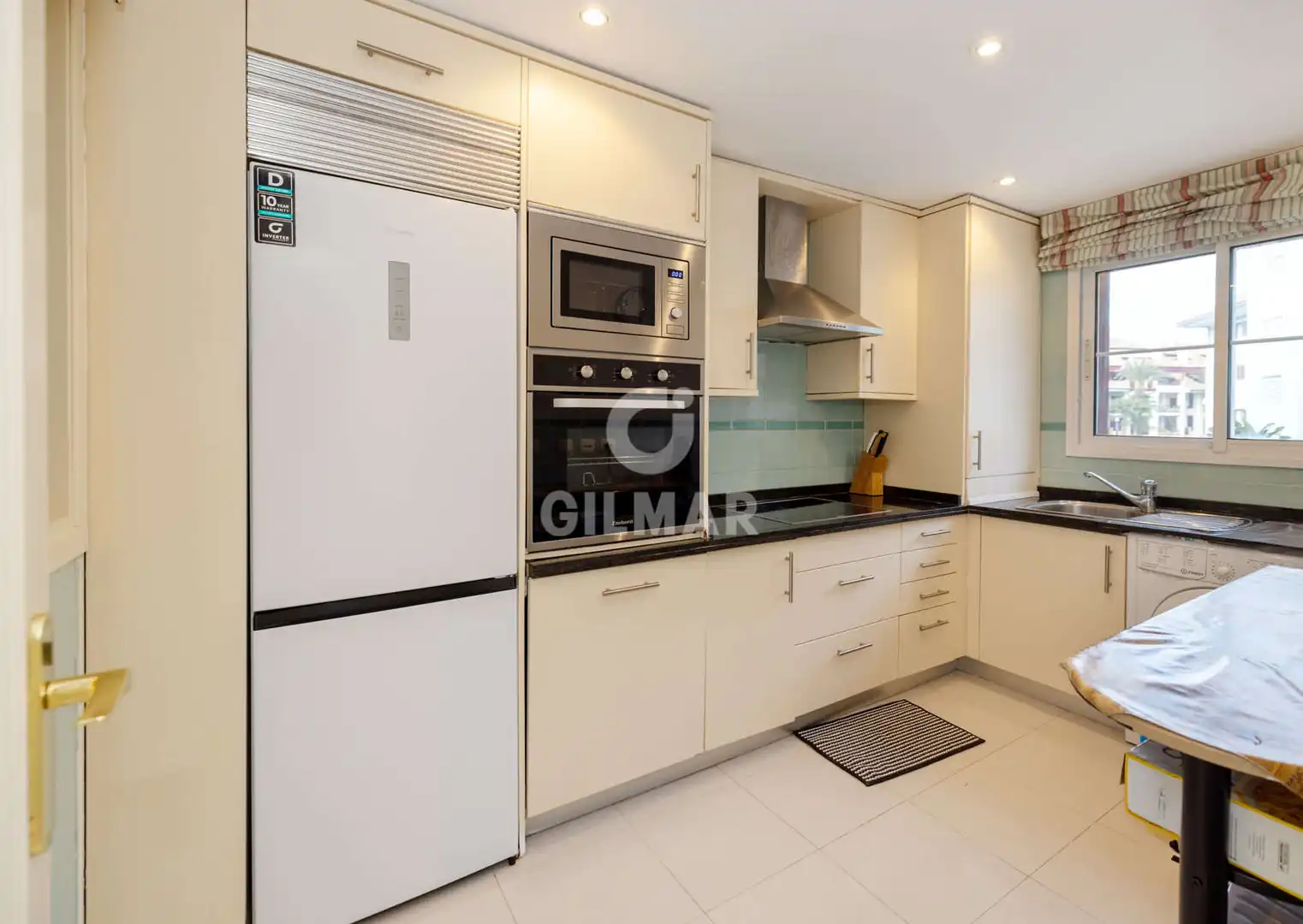 Kitchen of Apartments for sale in Sotogrande  with Heating and Balcony