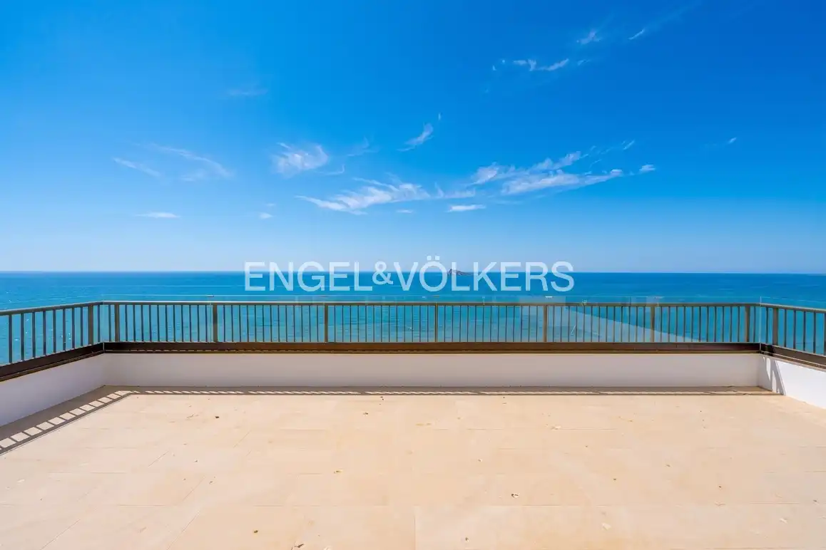 Terrasse von Dachboden zum Verkauf in Benidorm mit Klimaanlage und Terrasse