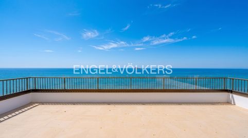 Exclusivo ático reformado frente a la playa de Levante, Benidorm