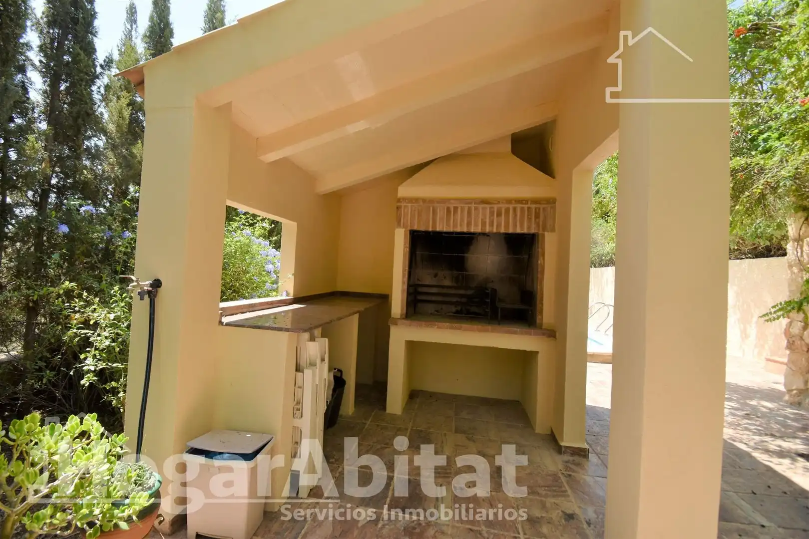 Garden of Houses for sale in Torrent  with Air Conditioner, Heating and Private garden
