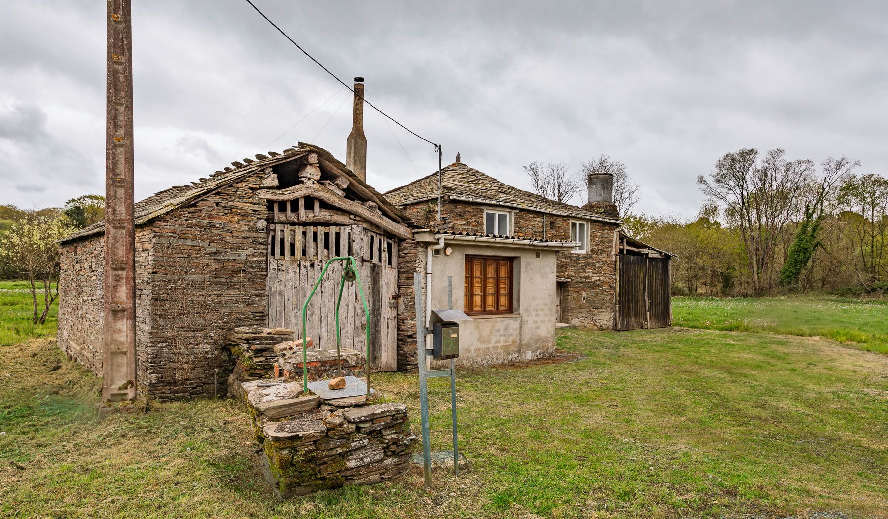 Exterior view of Country house for sale in Outeiro de Rei