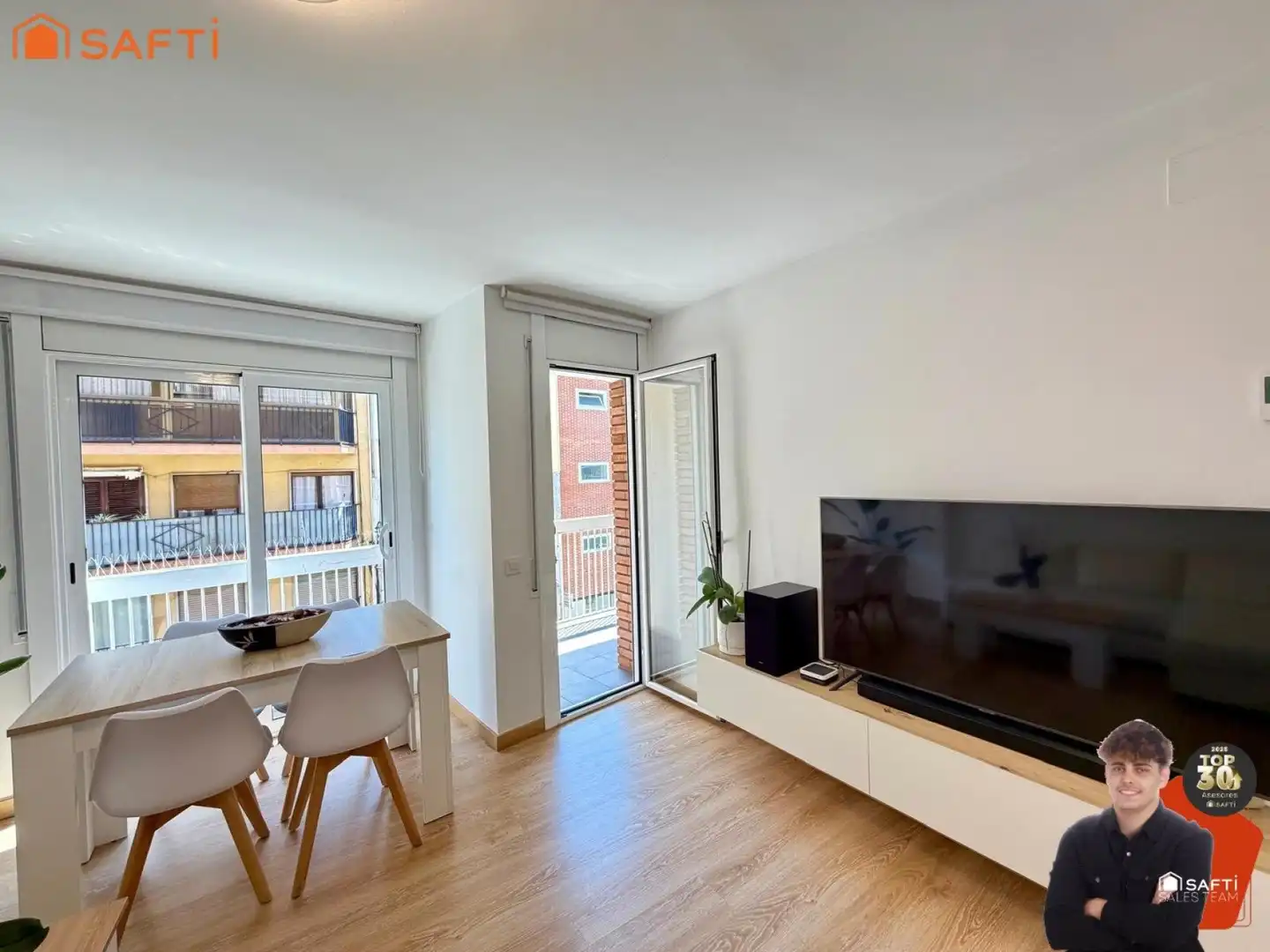 Sala de estar de Piso en venta en Pineda de Mar con Calefacción y Balcón