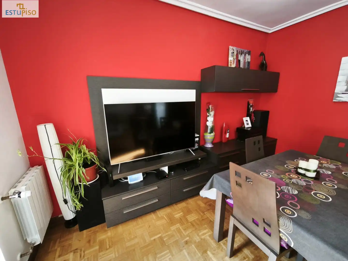 Sala d'estar de Pis en venda en Vitoria - Gasteiz amb Calefacció, Parquet i Terrassa