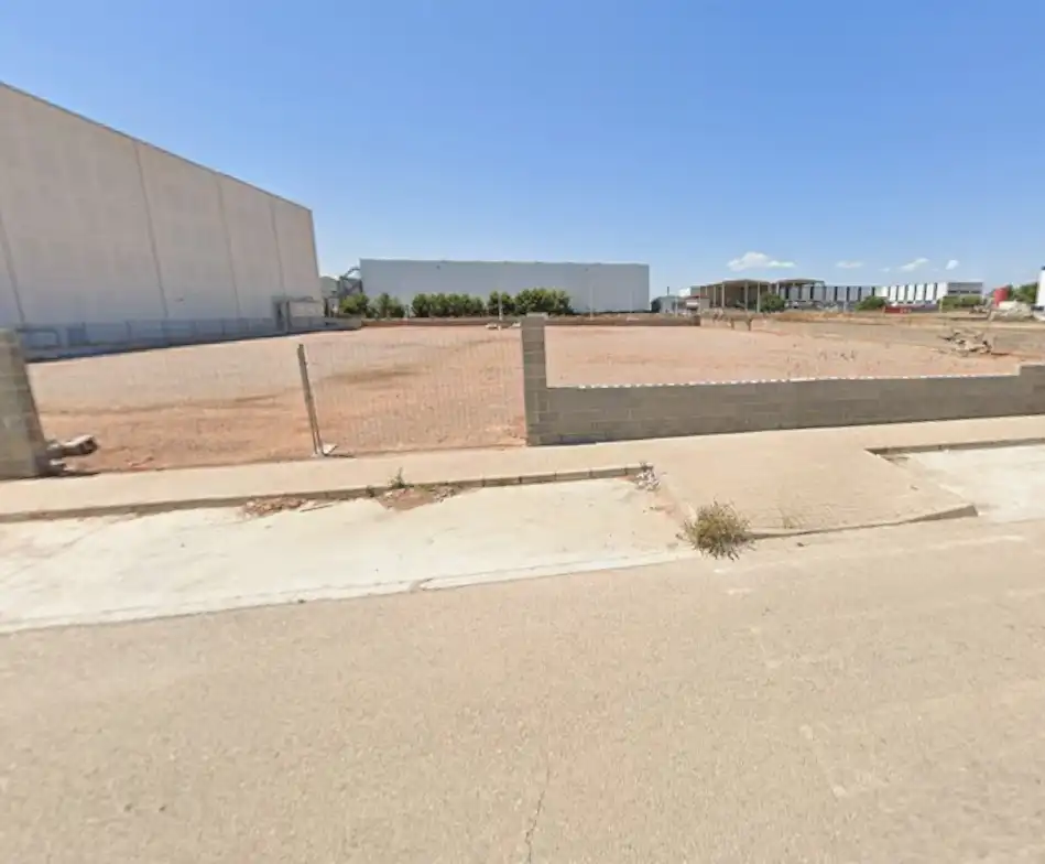Industrial land for rent in Puçol