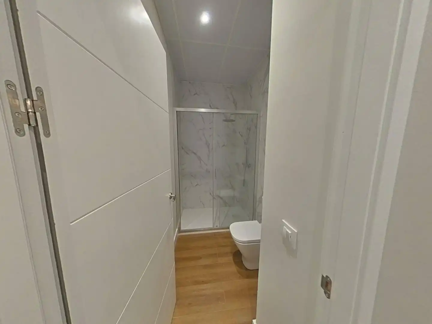 Bany de Apartament de lloguer en Córdoba amb Aire condicionat i Parquet