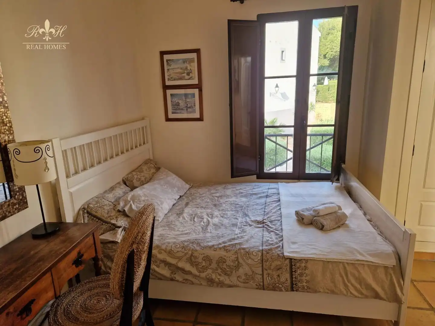 Terraced house with pool for sale in Golf Bahía, imagen 5