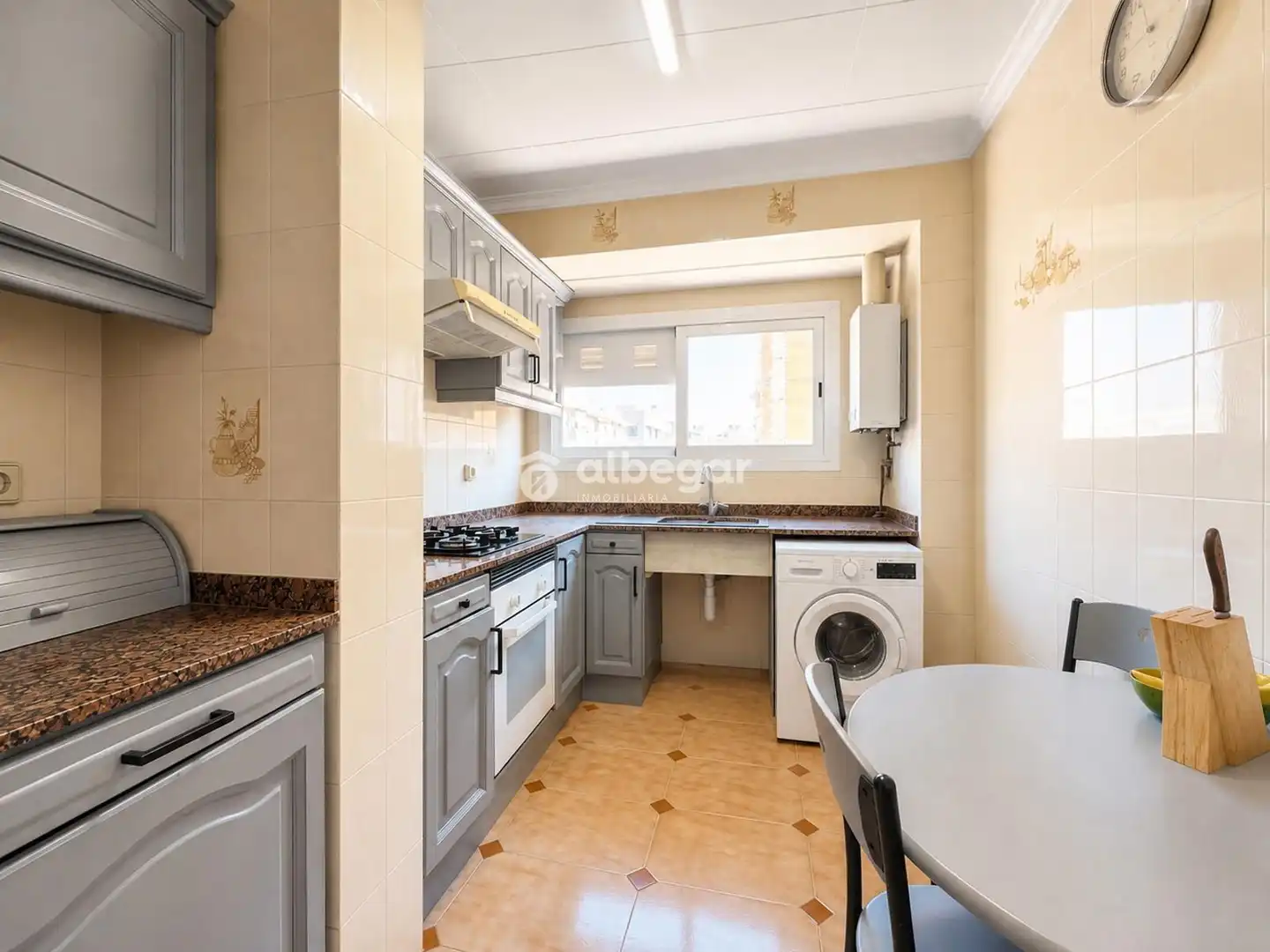 Vista exterior de Piso en venta en Valencia con Terraza, Trastero y Horno