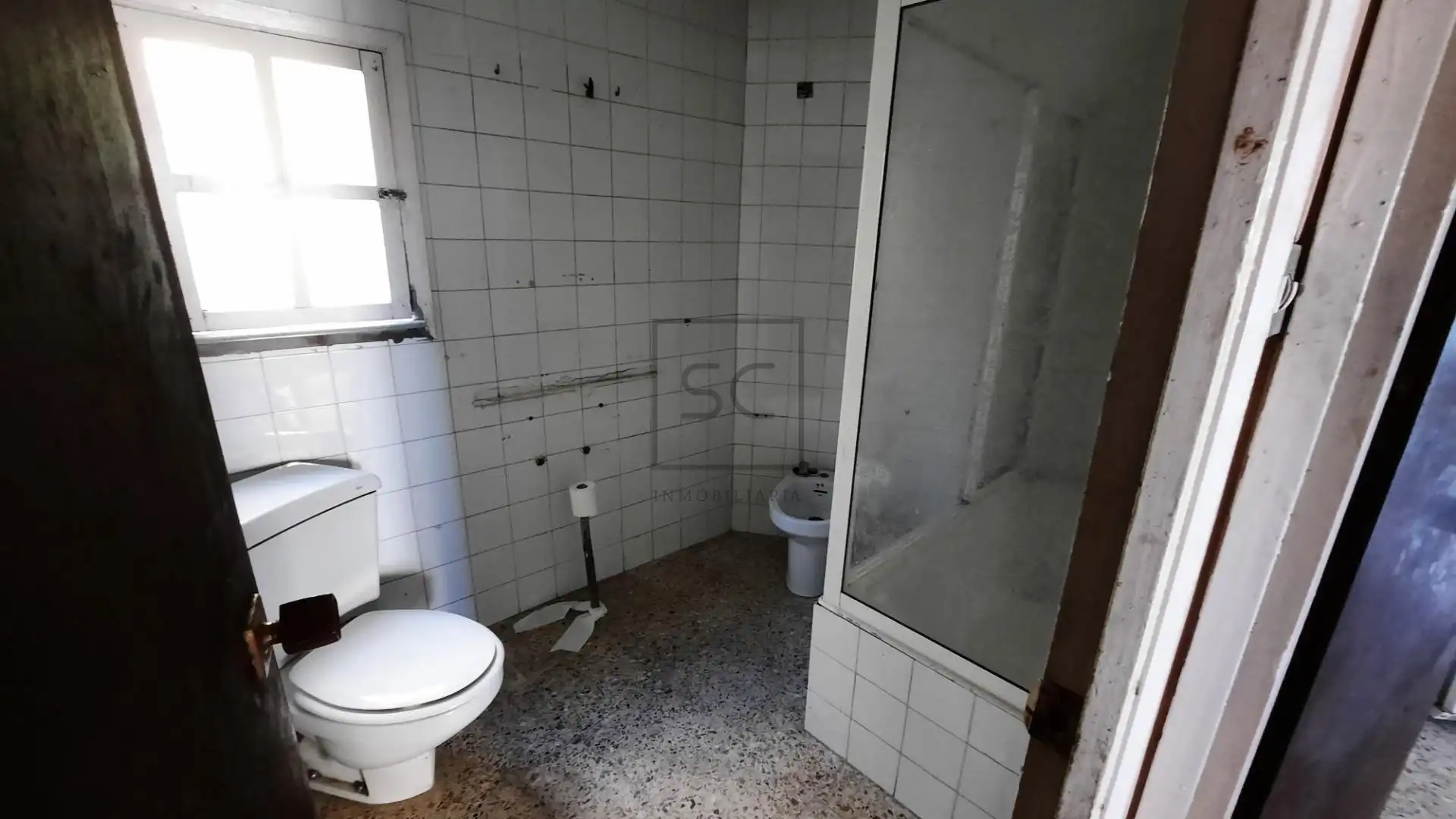 Bany de Finca rústica en venda en Ferrol amb Jardí privat, Terrassa i Balcó
