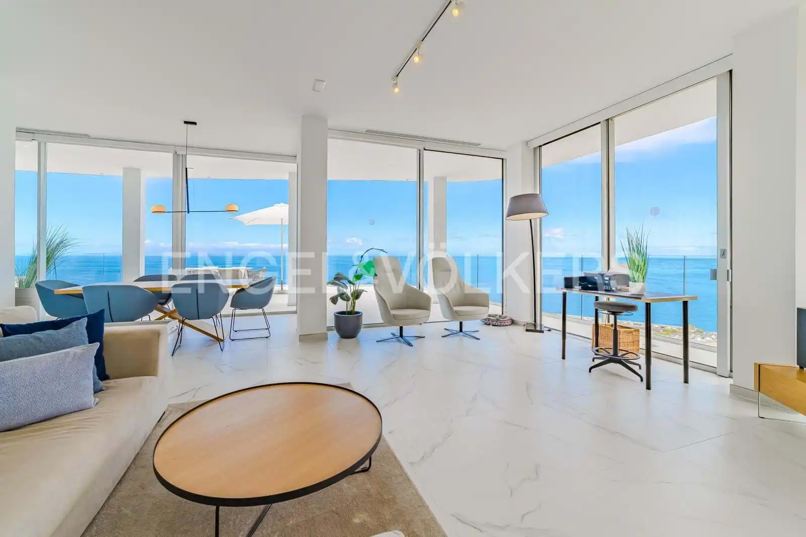 Living room of Flat for sale in Santiago del Teide  with Air Conditioner, Terrace and Swimming Pool