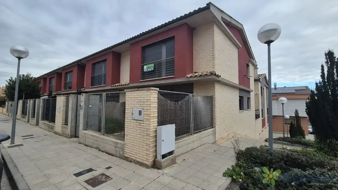 Casa adosada en venda a Calle Río Aragón, 31, Villafranca