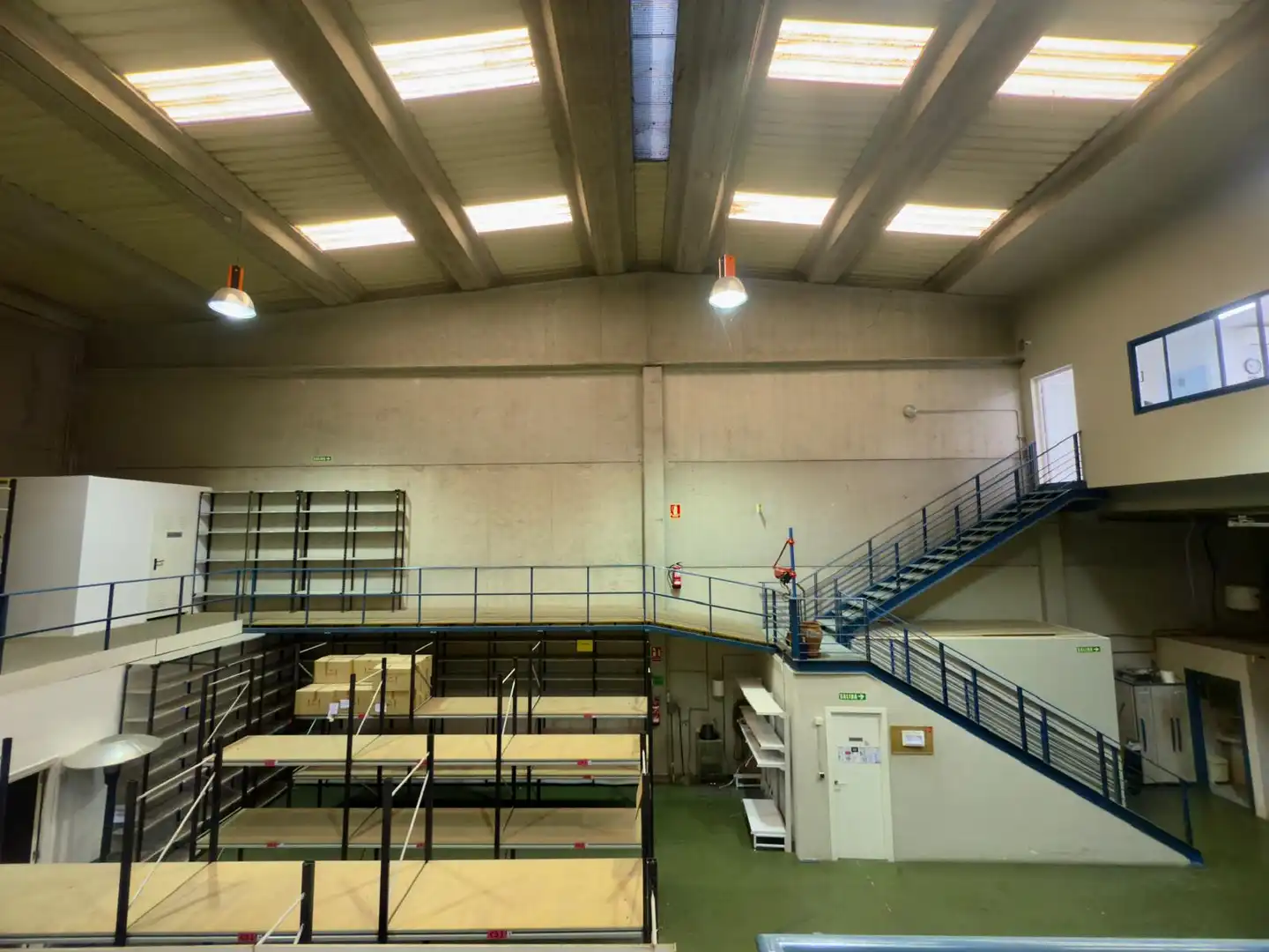 Nave industrial de alquiler en Valle de Elorz / Elortzibar con Calefacción y Alarma