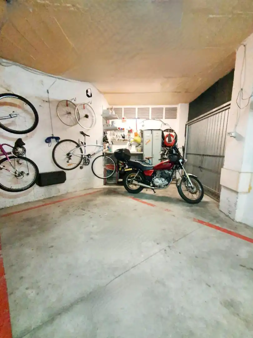 Parking of Houses for sale in  Palma de Mallorca  with Air Conditioner, Parquet flooring and Furnished