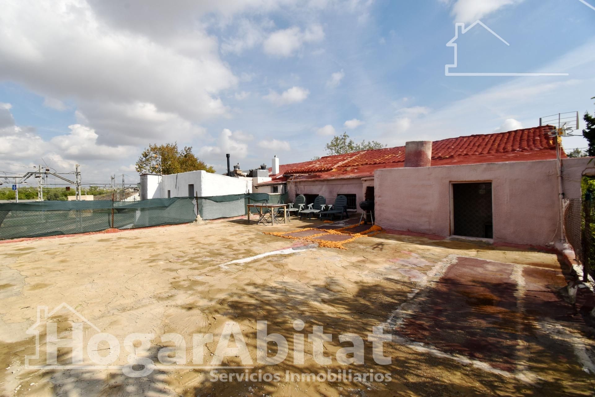 Exterior view of House or chalet for sale in  Valencia Capital  with Terrace