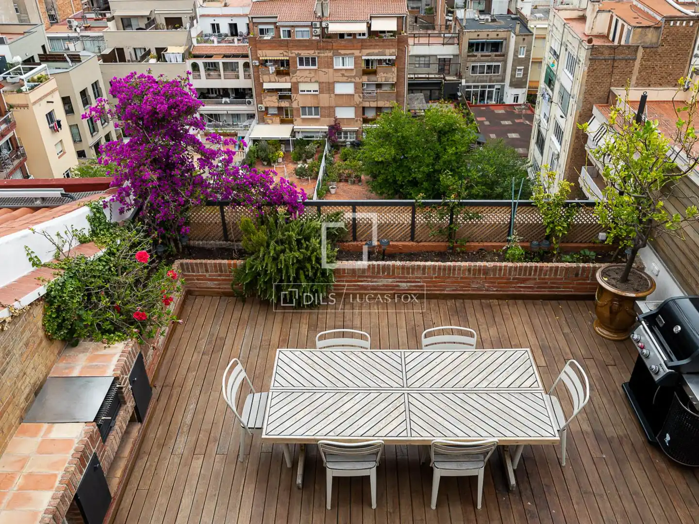 Terrasse von Dachboden zum Verkauf in Barcelona mit Klimaanlage, Terrasse und Balkon