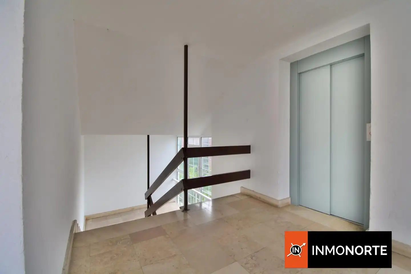 Terraza de Piso en venta en Laredo con Terraza