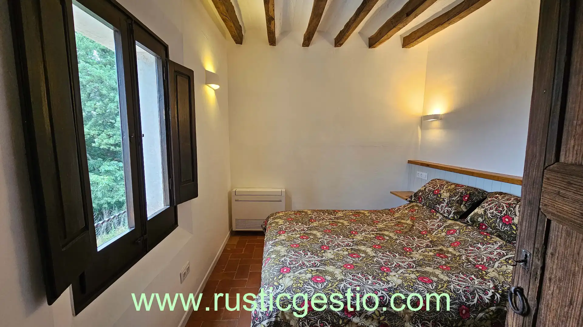 Habitación de Finca rústica en venta en Olot con Aire acondicionado, Jardín privado y Parquet