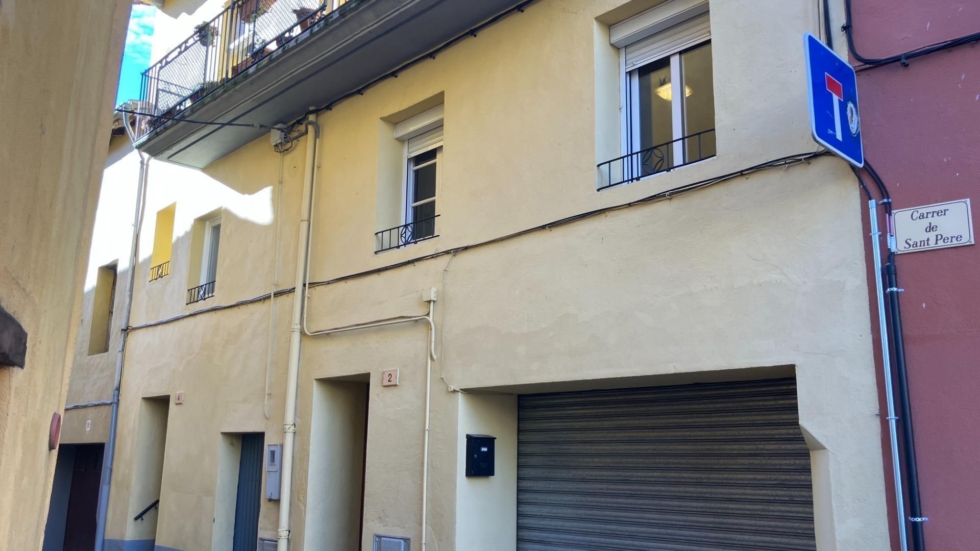 Exterior view of Apartment for sale in Montagut i Oix  with Private garden and Terrace
