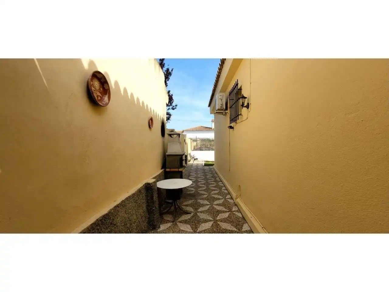 Exterior view of Houses for sale in Sanlúcar de Barrameda  with Air Conditioner and Terrace
