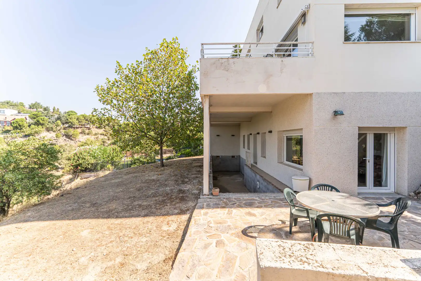 Vista exterior de Casa o xalet en venda en Torrelodones amb Calefacció, Jardí privat i Parquet