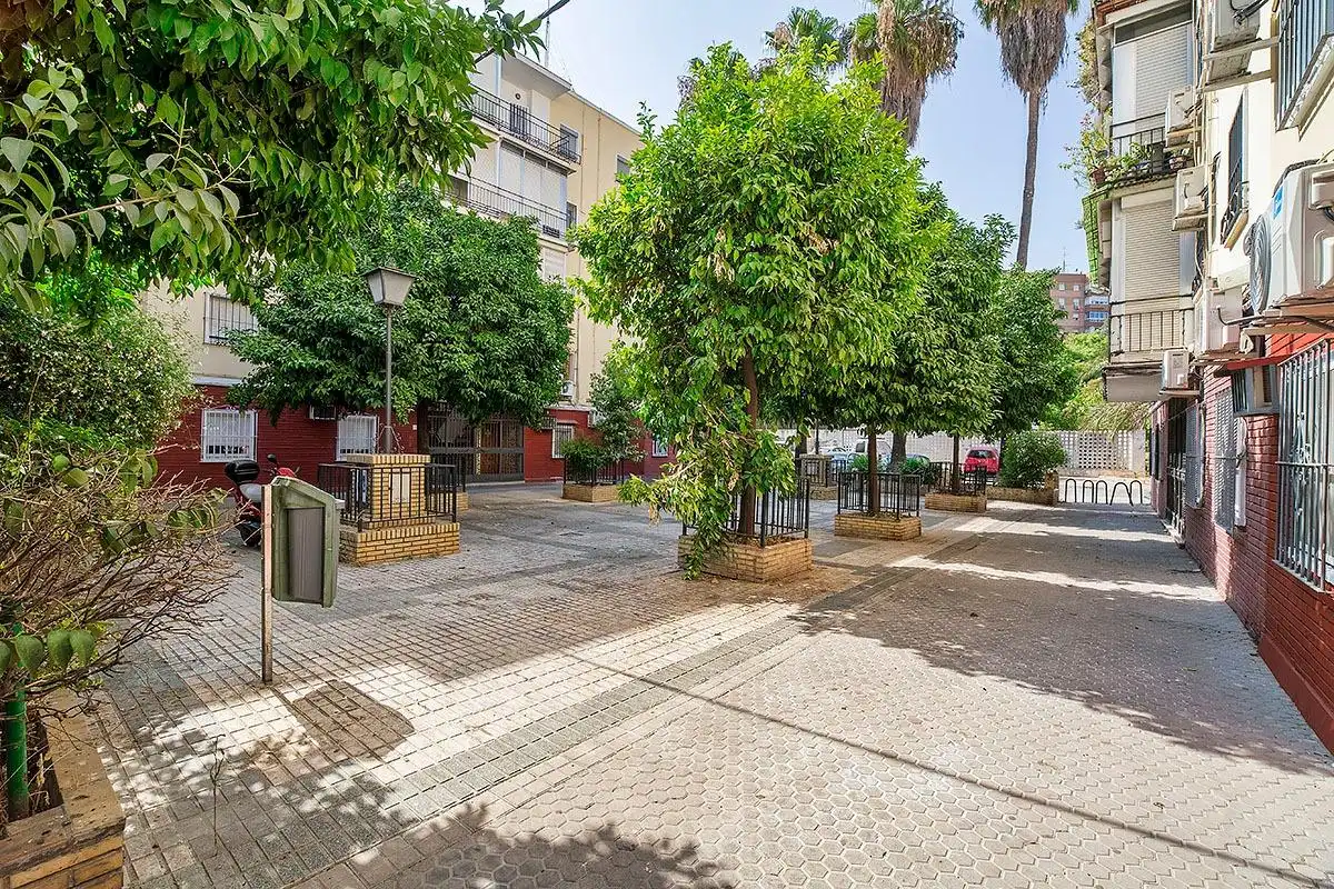 Exterior view of Flat for sale in Sevilla