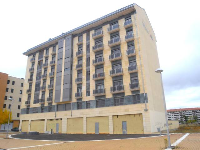 Garaje en Venta en LOS ALUCHES en La Lastra