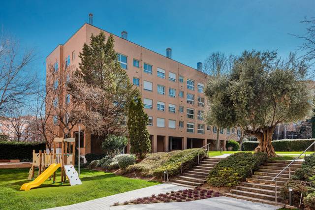 Piso en Alquiler en J. Antonio Navarrete, 2 en Conde Orgaz - Piovera