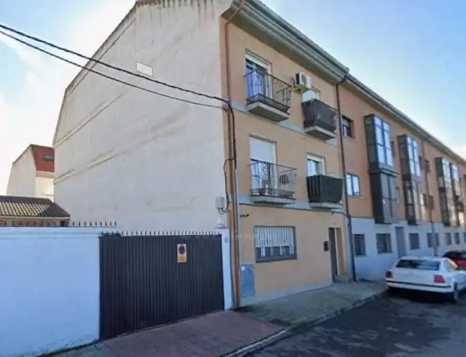 Vista exterior de Dúplex en venta en El Viso de San Juan