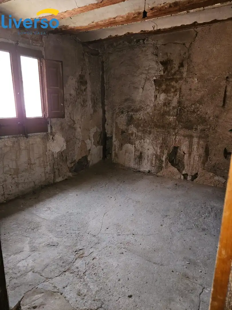 Casa o xalet en venda en Pradoluengo amb Terrassa, Moblat i Balcó