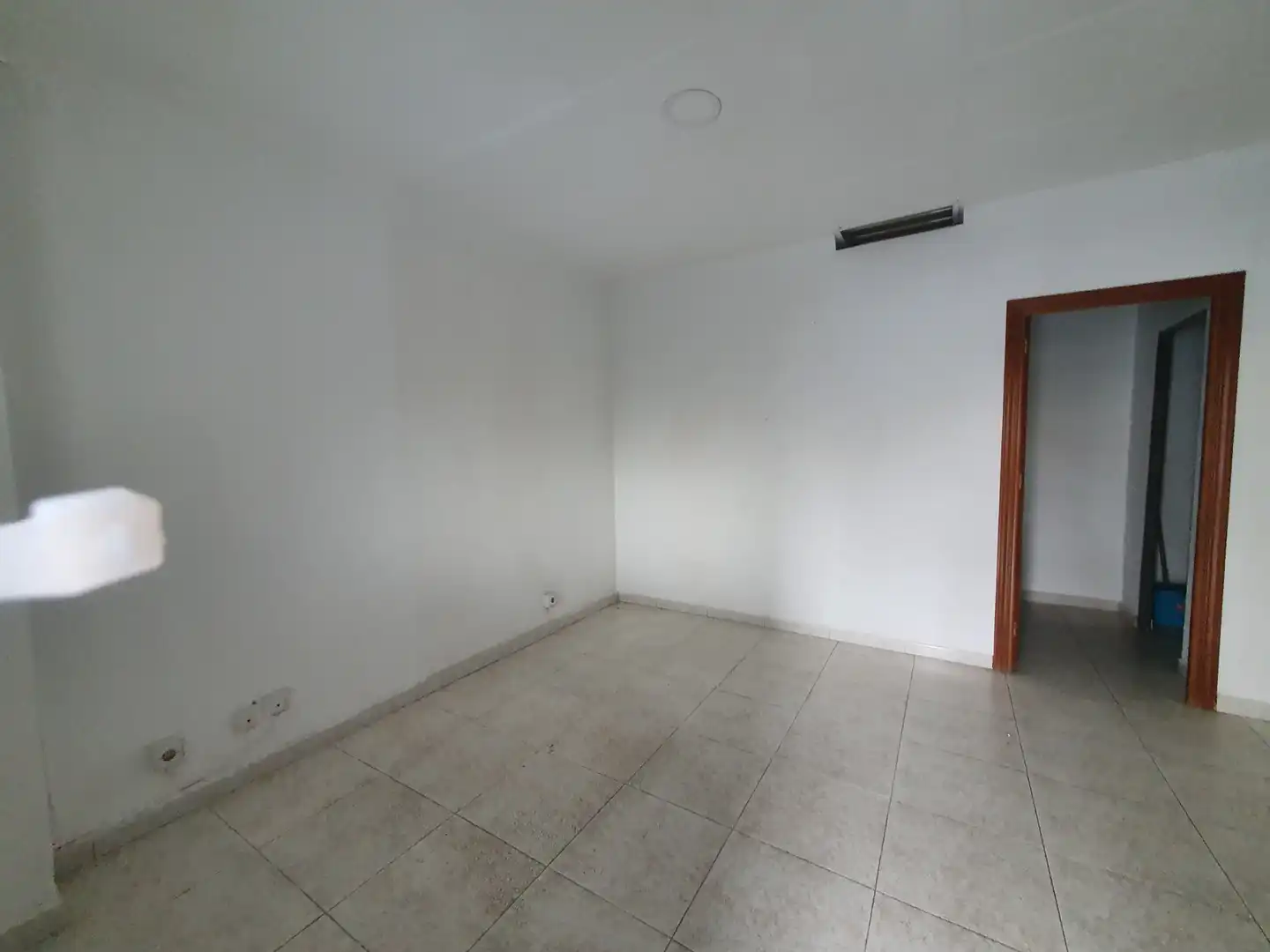 Business premises to rent in Calle Enrique Casas Vila 4, imagen 4