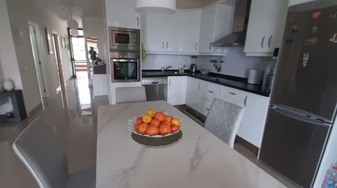 Foto 4 de Apartament en venda a Calle del Valle Menéndez, Los Cristianos, Arona