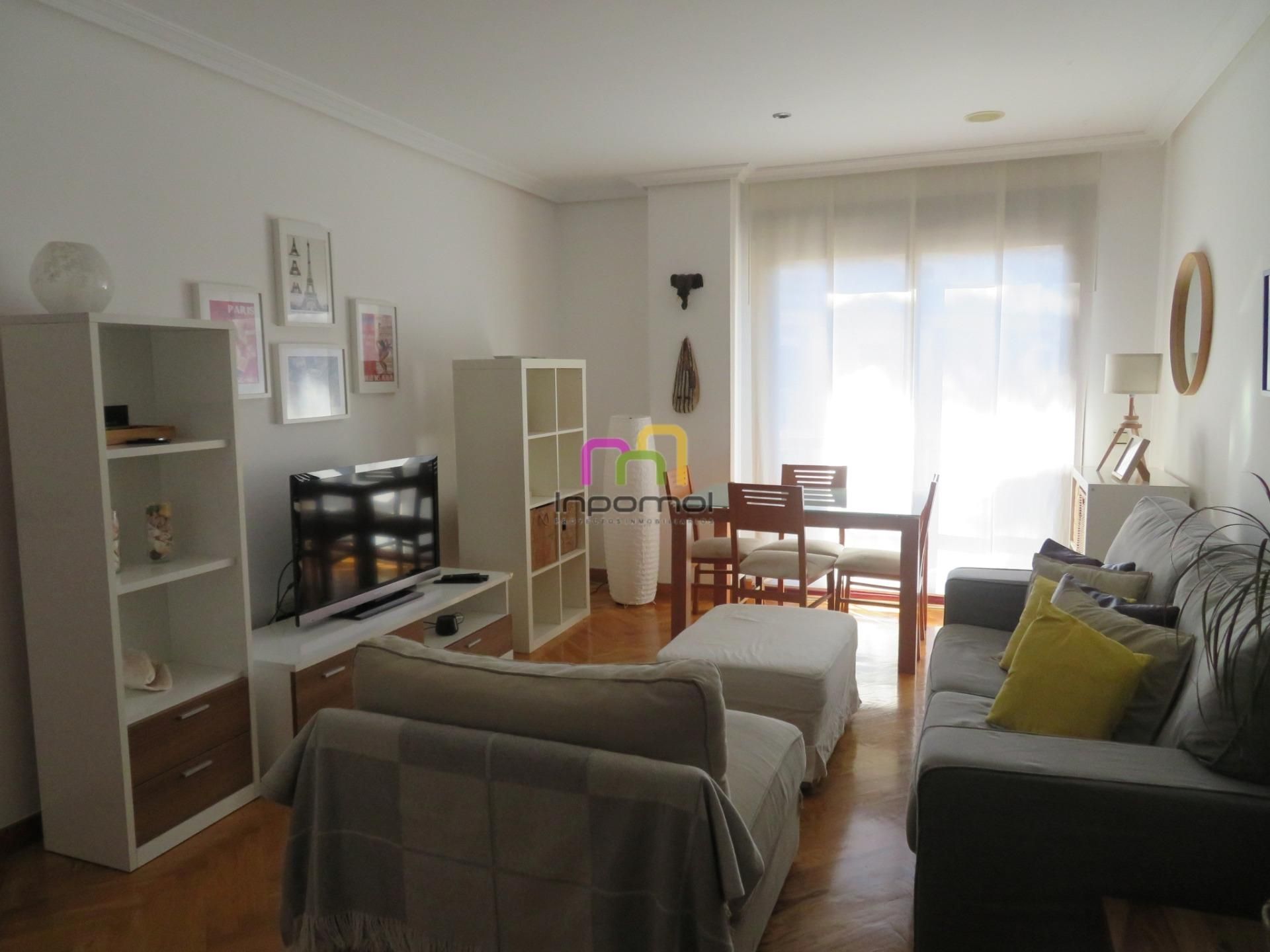 Sala d'estar de Apartament en venda en Badajoz Capital amb Aire condicionat, Calefacció i Jardí privat