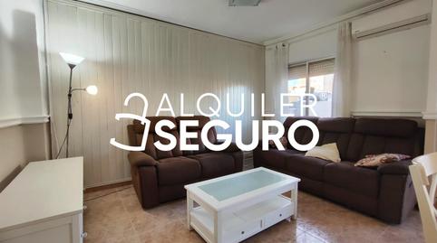Photo 5 of Flat to rent in San Pedro, Avenida de Abril - 9 de Octubre, Valencia
